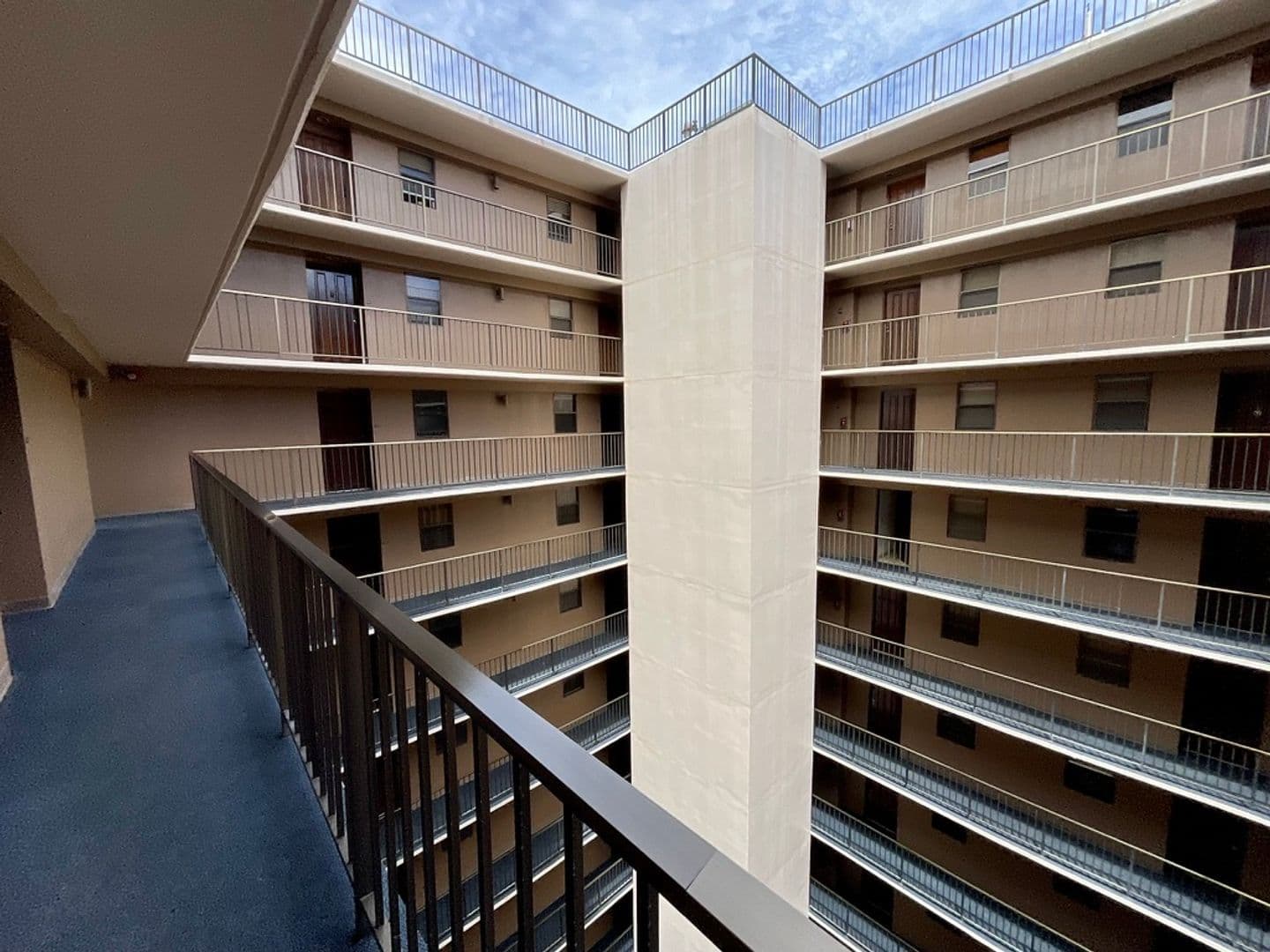 Aiea Condo: 98-351 Koauka Lp C1705