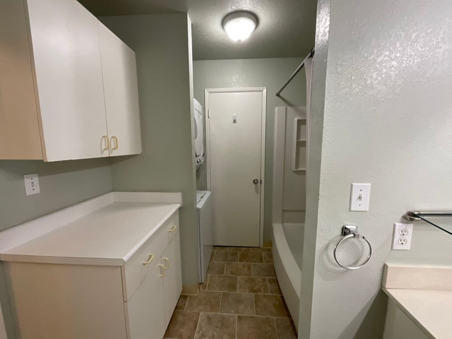 Honolulu Condo: 625 Mananai Place, 24U