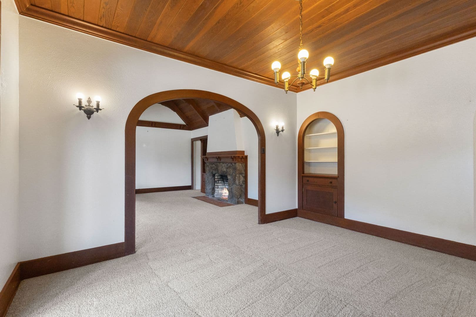 Honolulu House: 2910 Nanihale Place