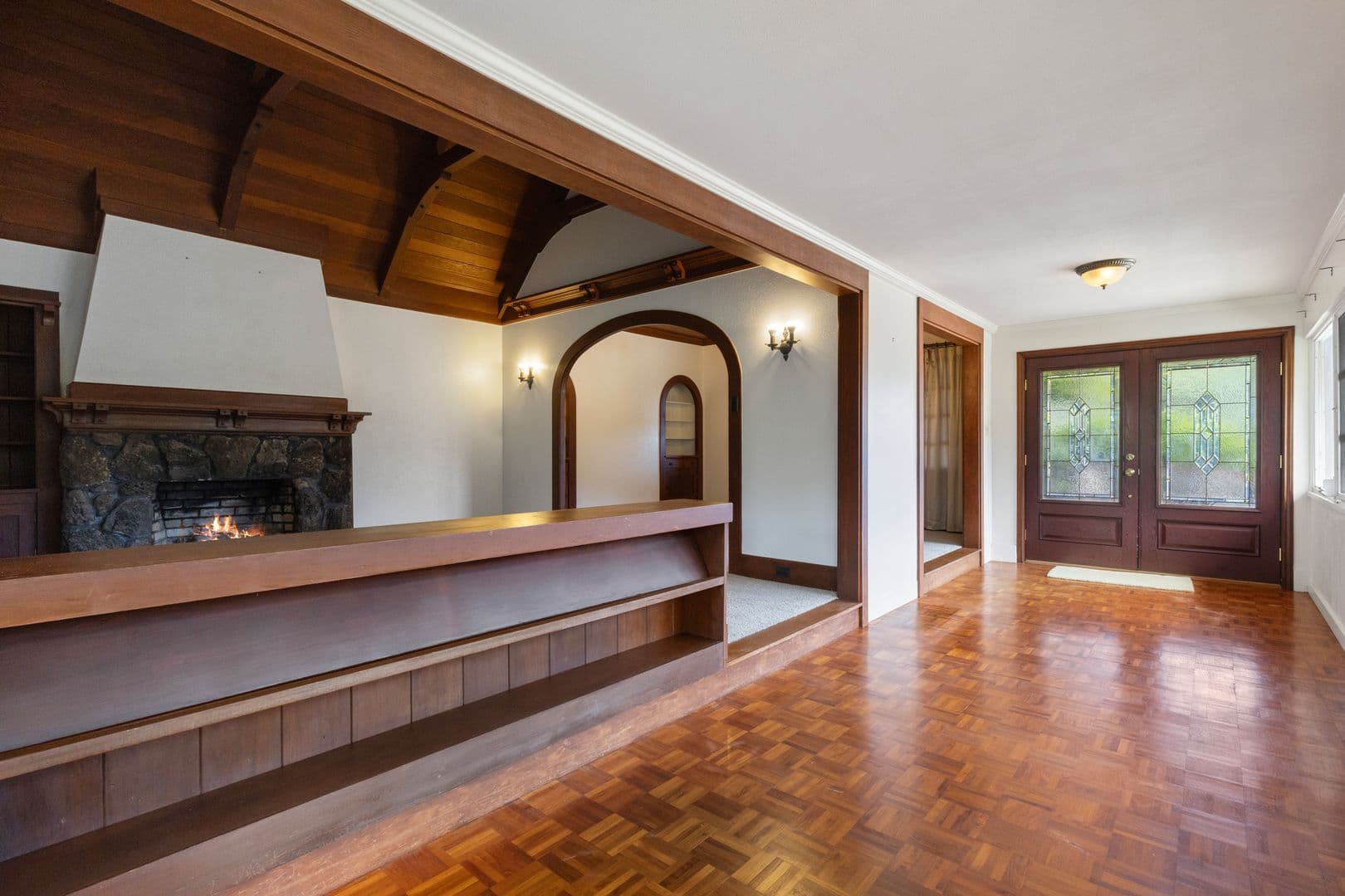 Honolulu House: 2910 Nanihale Place