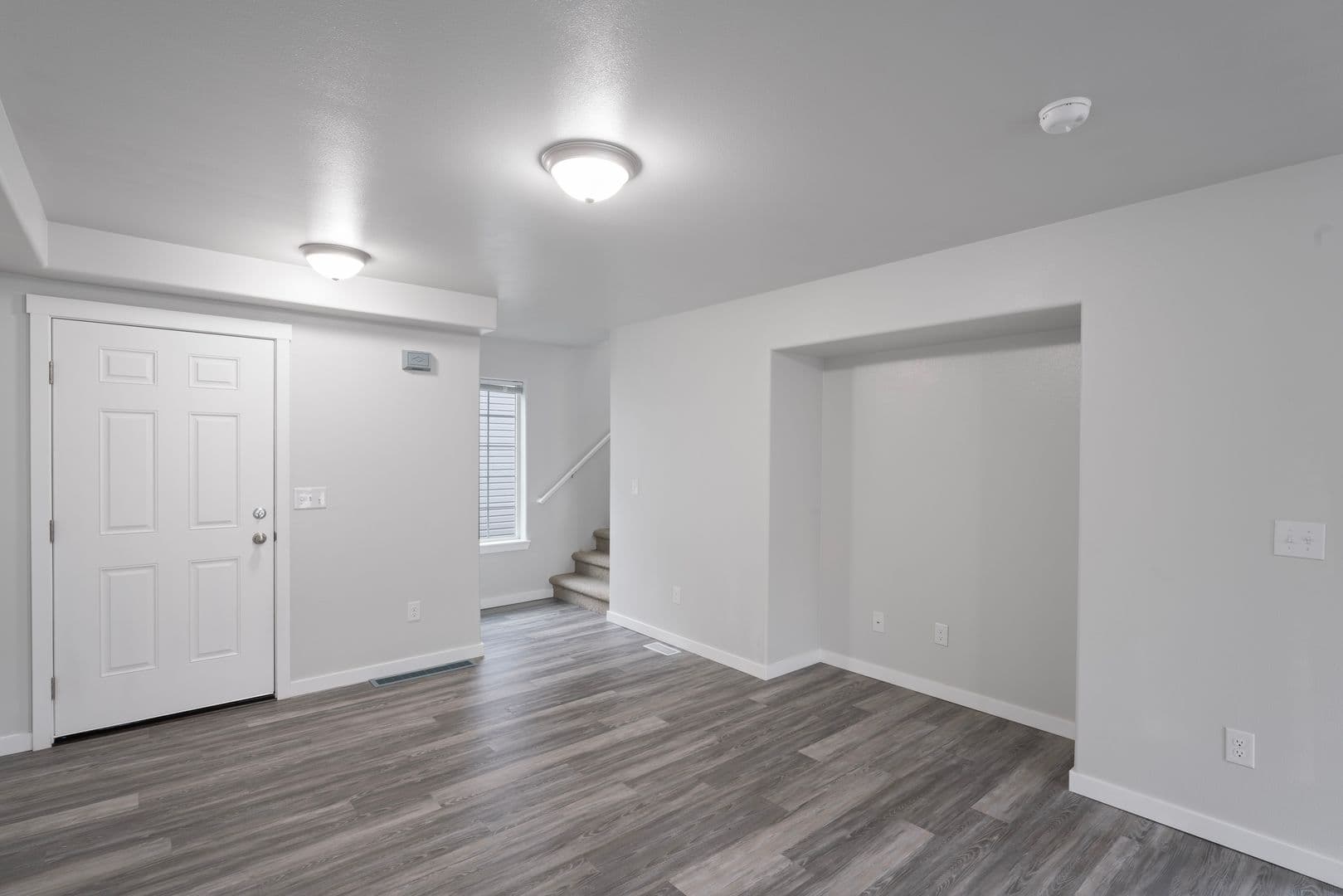 Anchorage Apartment: 7035 Gold Kings Ave