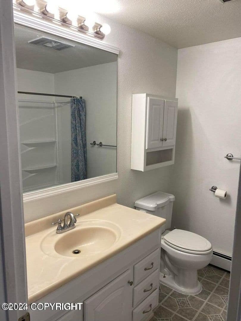 Anchorage House: 4660 Reka Dr Apt D24
