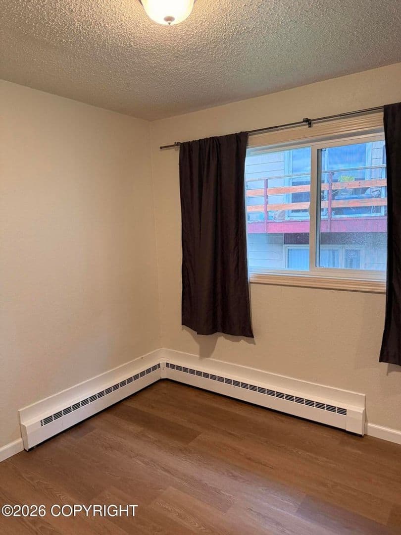 Anchorage House: 529 E 25th Ave