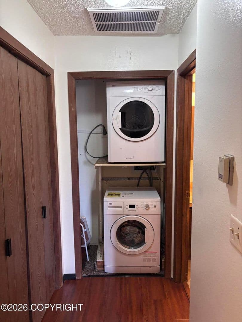 Anchorage Condo: 2100 Minerva Way A20