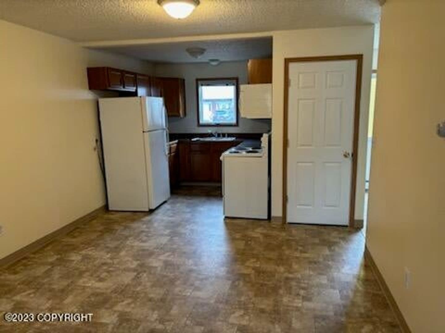 Anchorage Apartment: 450 Dailey Ave