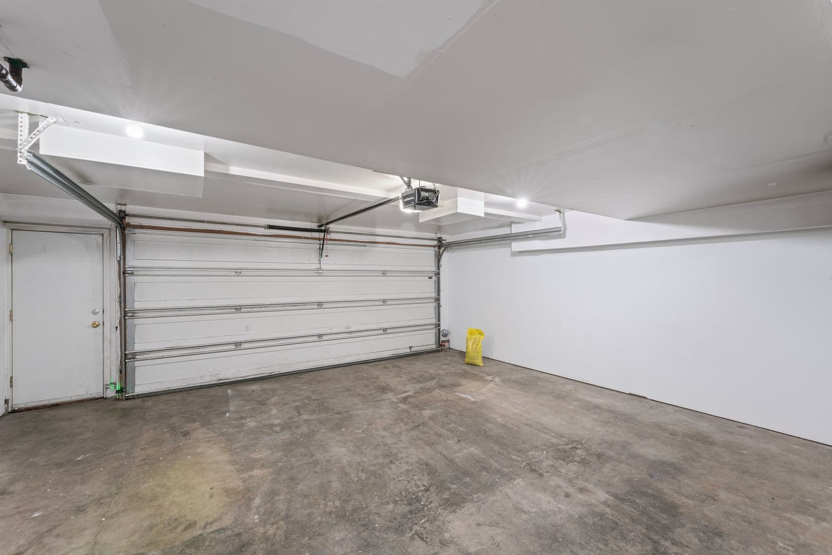 Anchorage Apartment: 7035 Gold Kings Ave