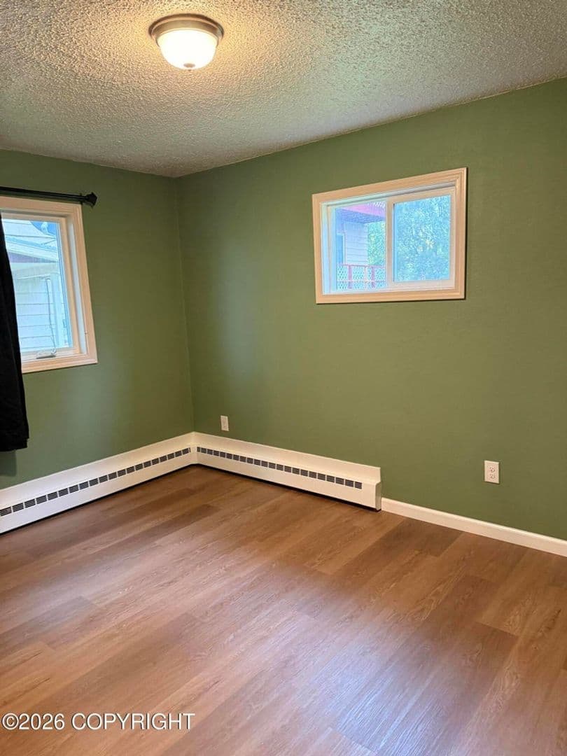 Anchorage House: 529 E 25th Ave