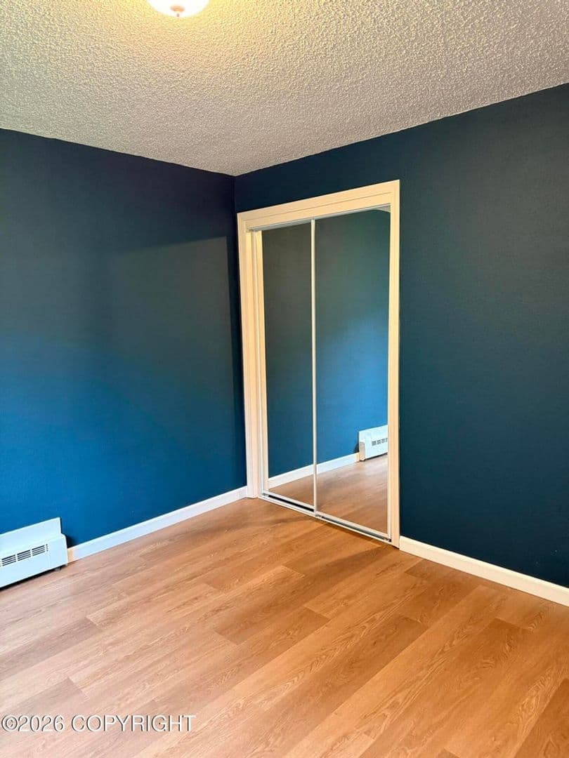 Anchorage House: 529 E 25th Ave