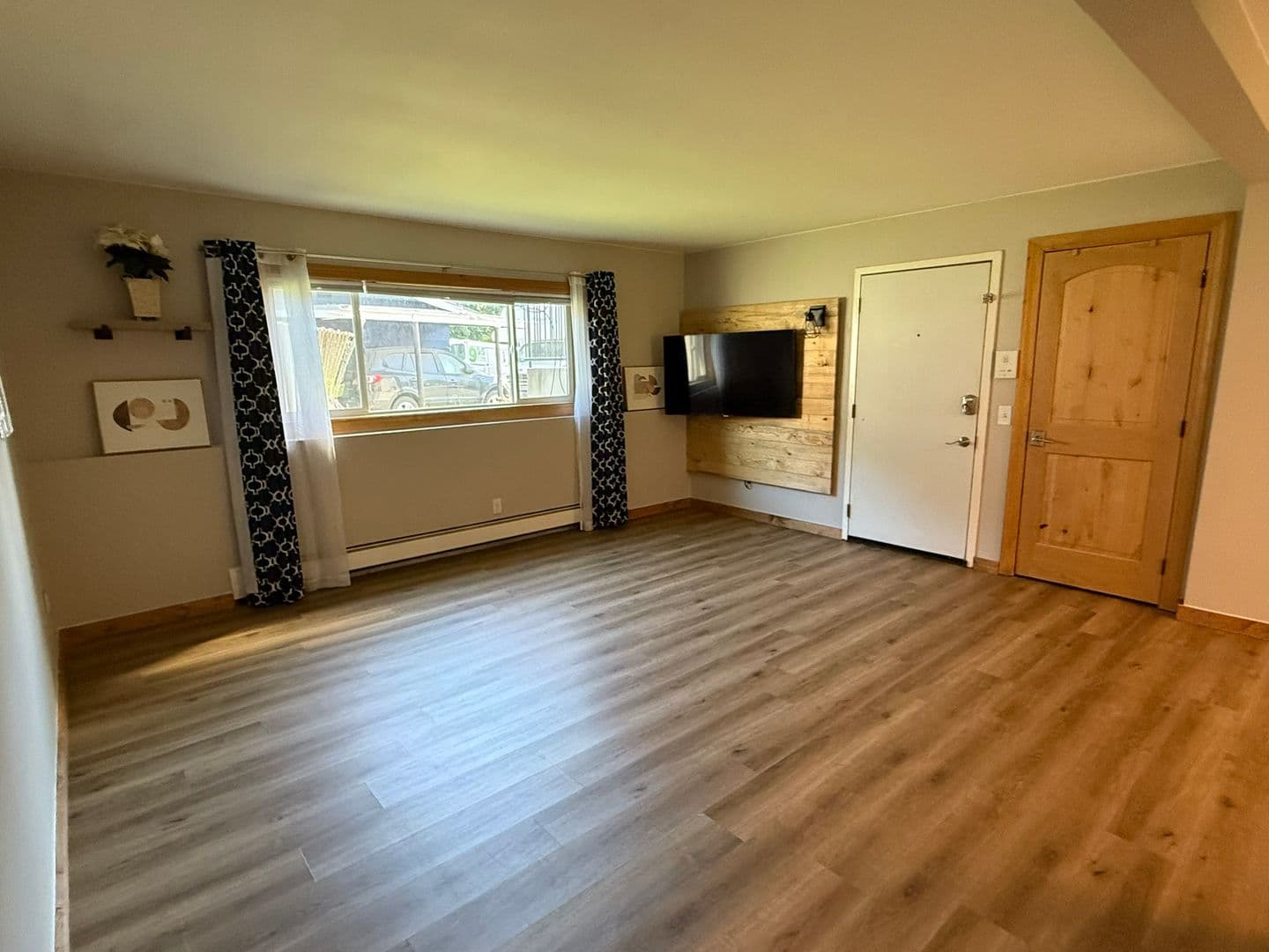 Anchorage Apartment: 615 W 45th Ave
