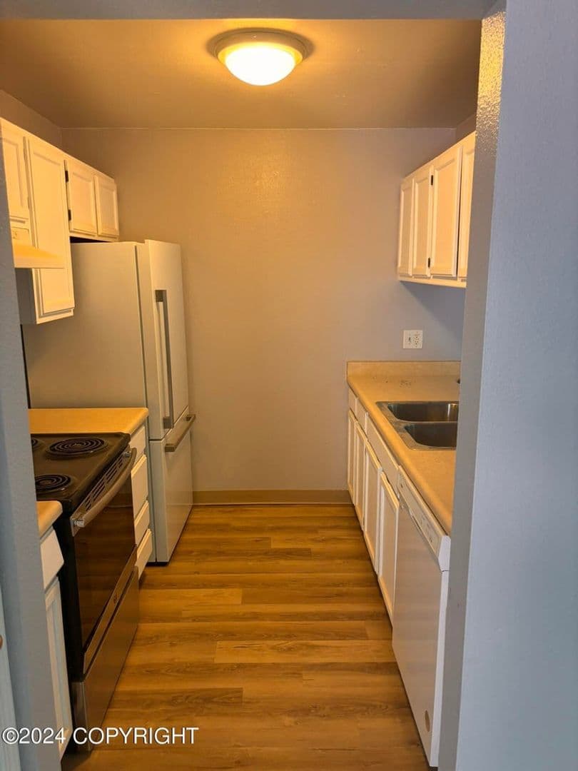 Anchorage Apartment: 5532 Windflower Cir