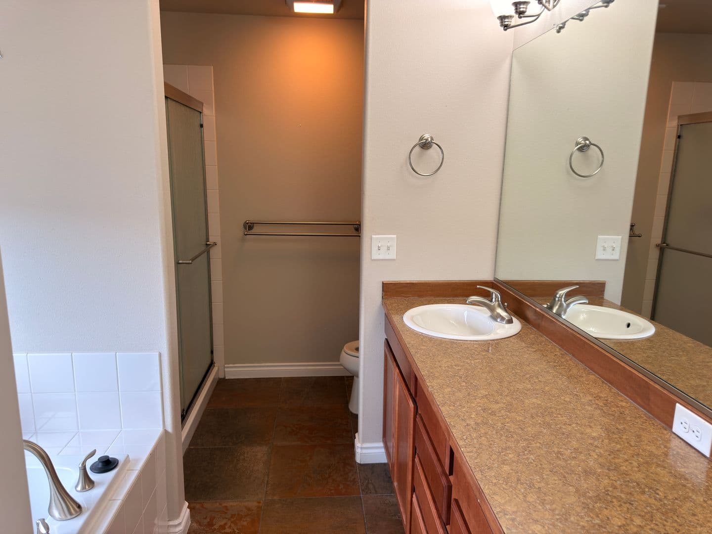 Anchorage House: 5541 Big Bend Loop