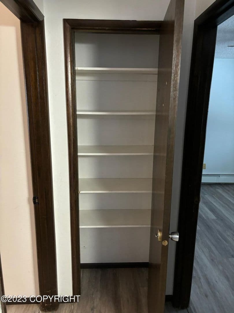 Anchorage Apartment: 1916 Beaver Pl