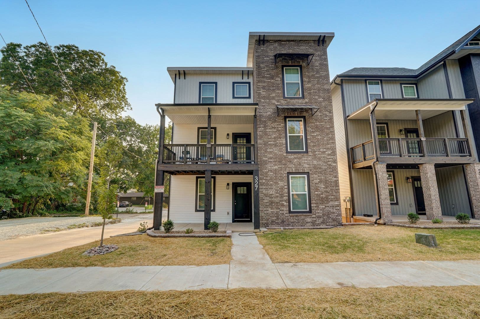 Springfield Apartment: 304 S Hampton Ave