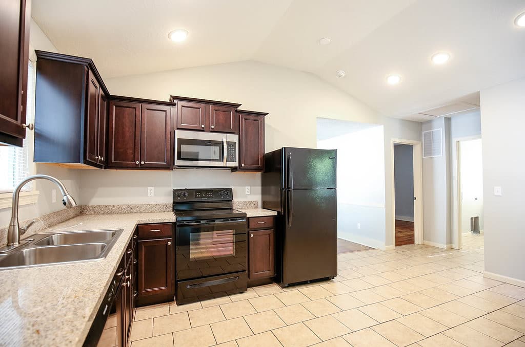 Springfield House: 926 E Loren