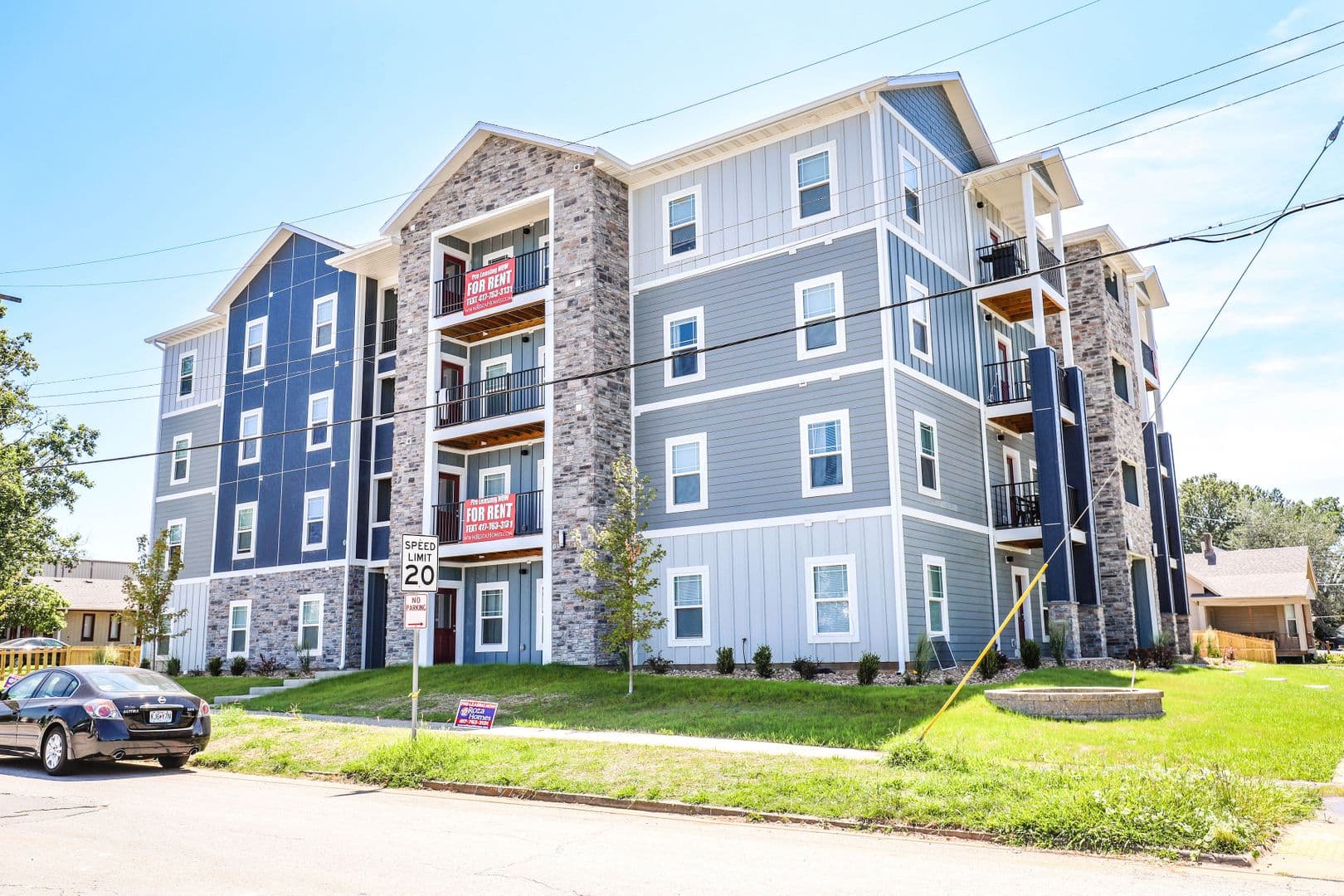 Springfield Apartment: 600 E Harrison