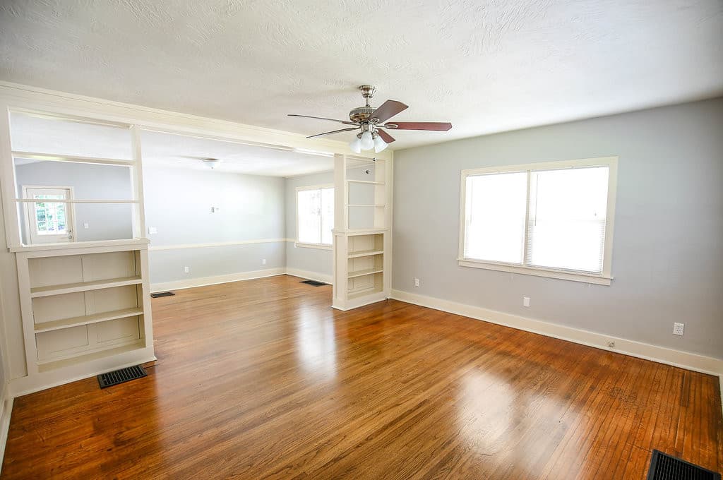Springfield House: 926 E Loren