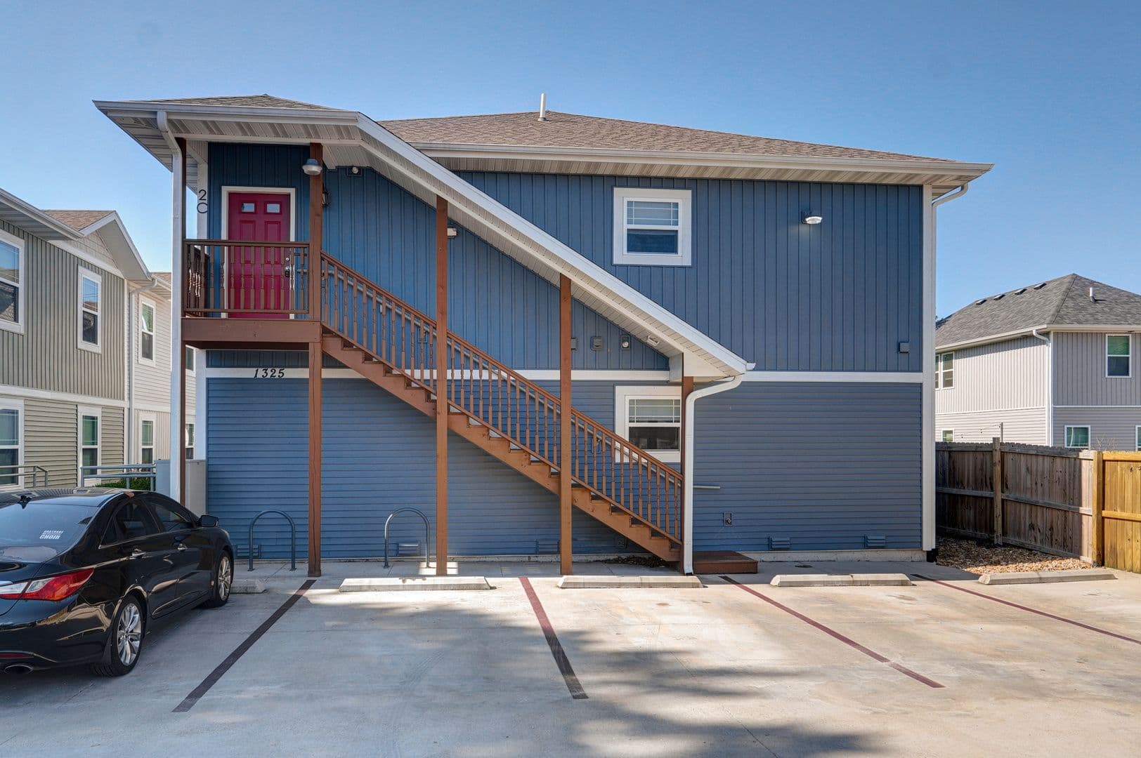 Springfield Apartment: 1325 E Cherry