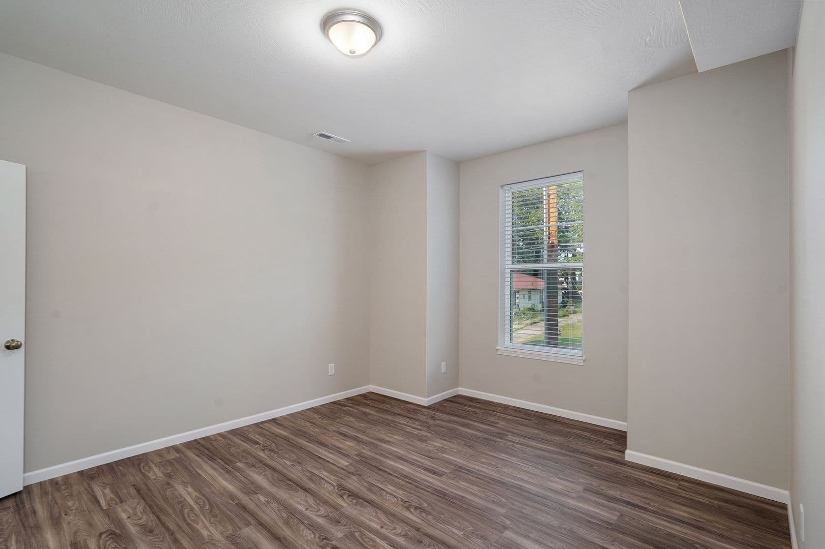 Springfield Apartment: 311 S Florence Ave