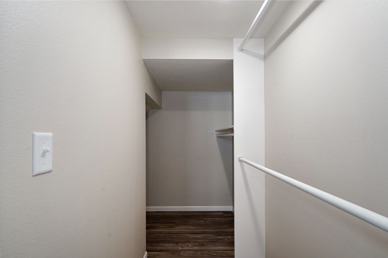Springfield Apartment: 323 S Florence Ave