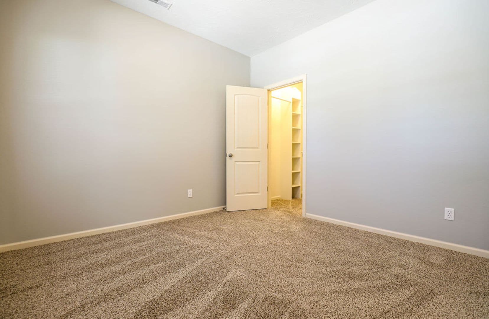 Springfield House: 1318 S Florence
