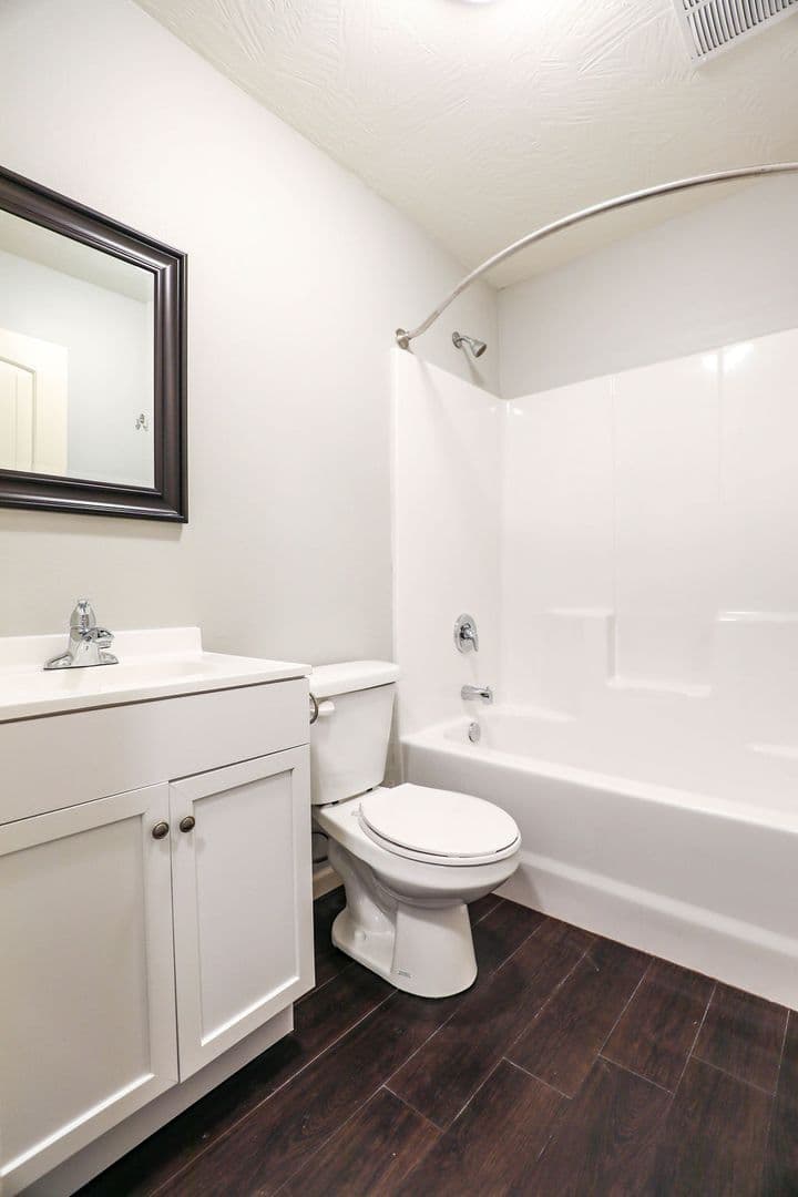 Springfield Apartment: 600 E Harrison
