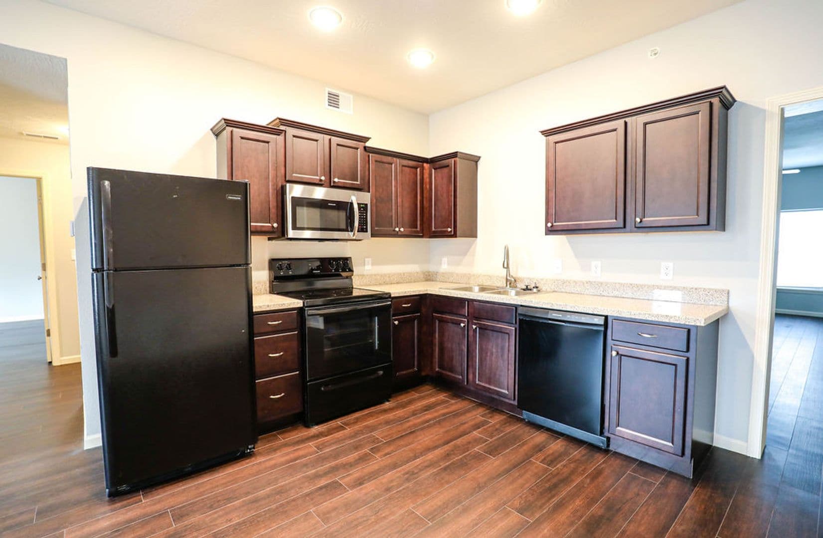 Springfield Apartment: 600 E Harrison