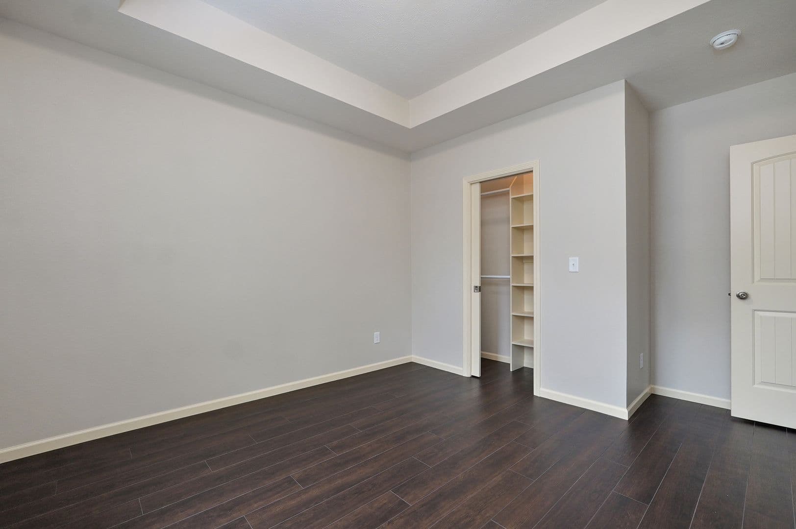 Springfield Apartment: 631 S Grant