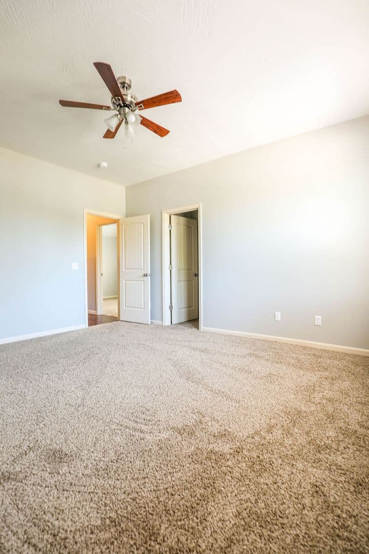 Springfield House: 1318 S Florence
