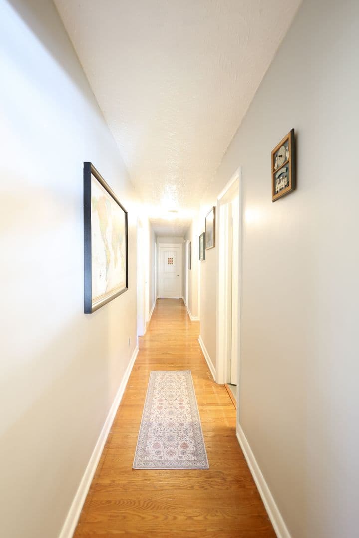 Springfield House: 1212 S. National