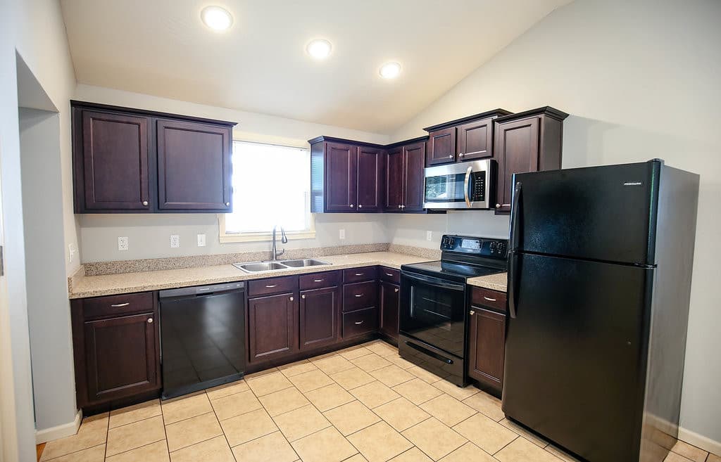 Springfield House: 926 E Loren