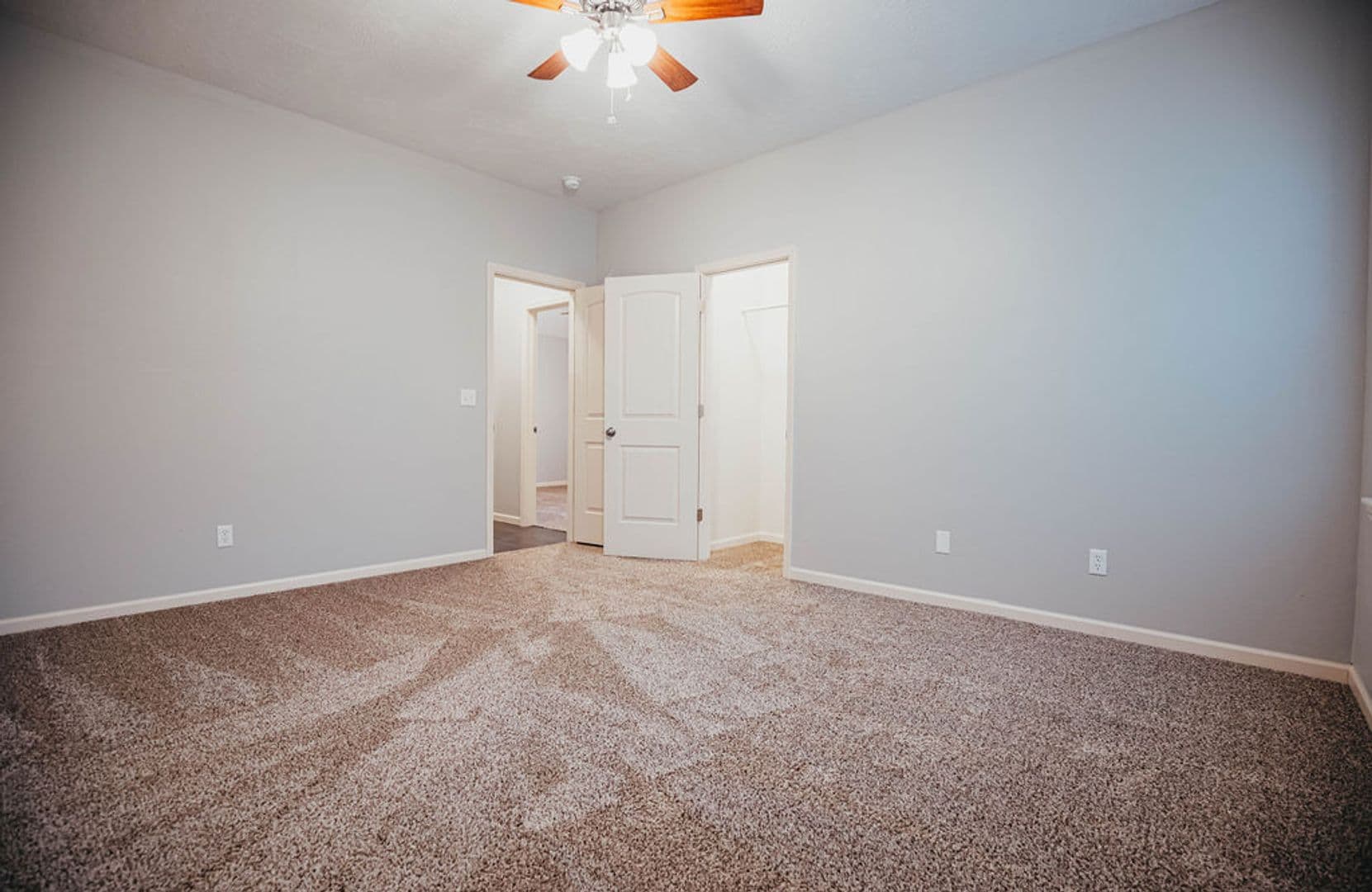 Springfield House: 1148 S. Maryland