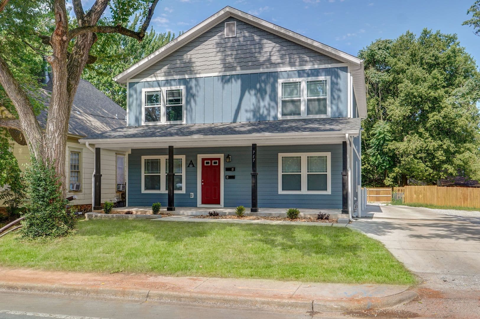 Springfield Apartment: 717 S Grant ave