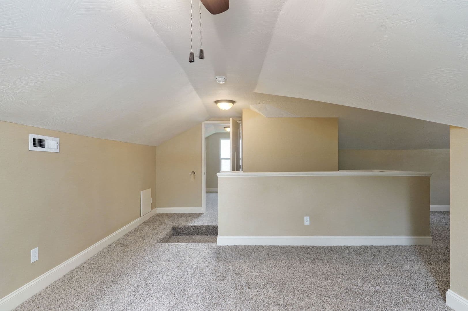 Springfield House: 631 S Kickapoo