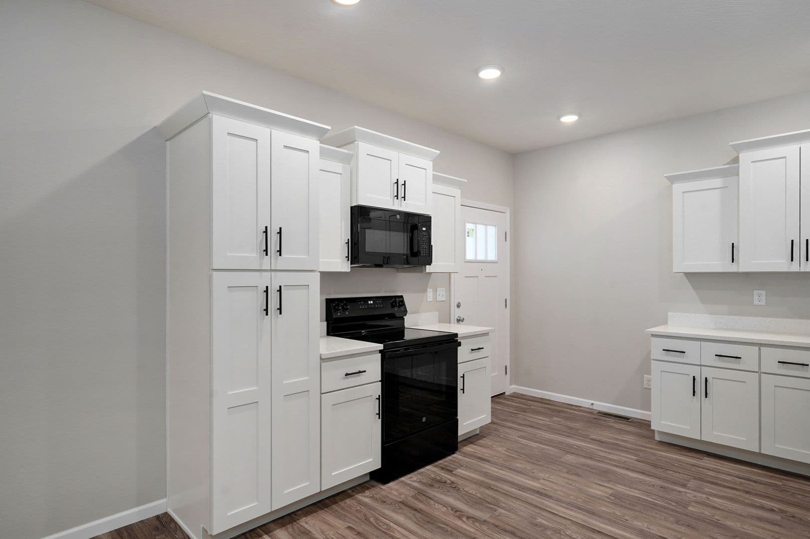 Springfield Apartment: 304 S Hampton Ave