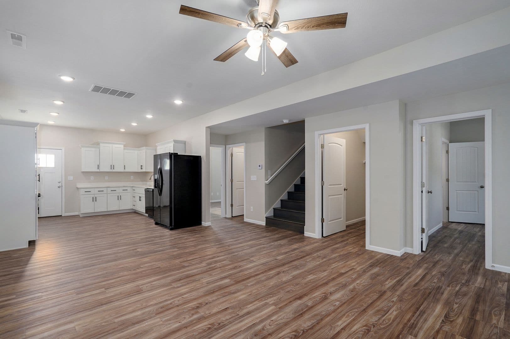 Springfield Apartment: 311 S Florence Ave