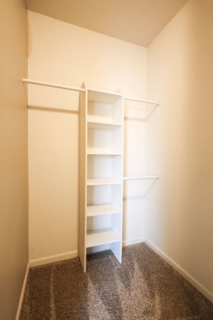 Springfield Apartment: 414 E Harrison