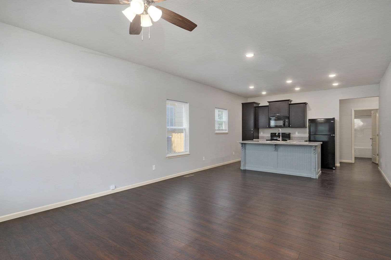 Springfield Apartment: 717 S Grant ave