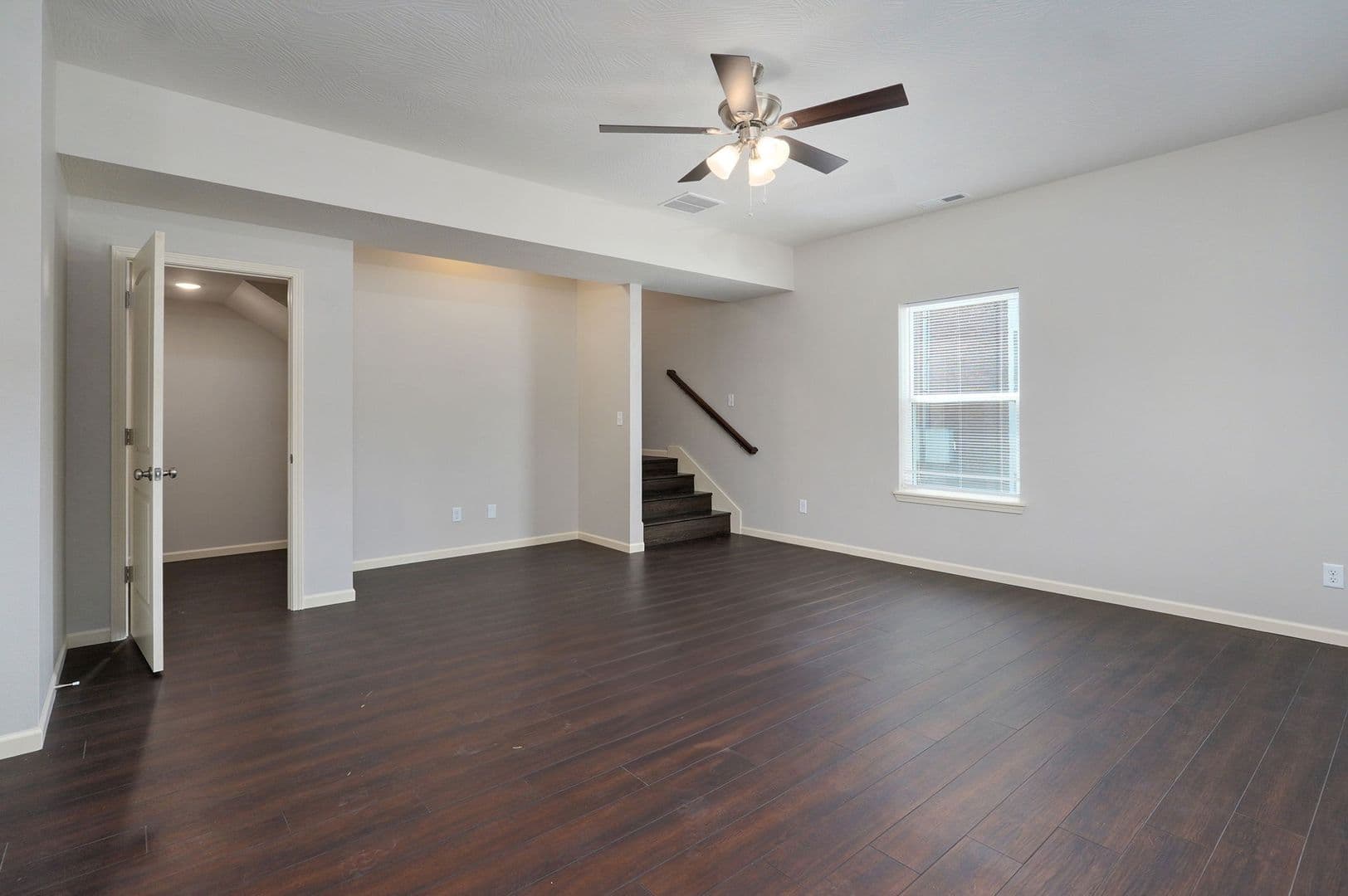 Springfield Apartment: 1320 E Elm