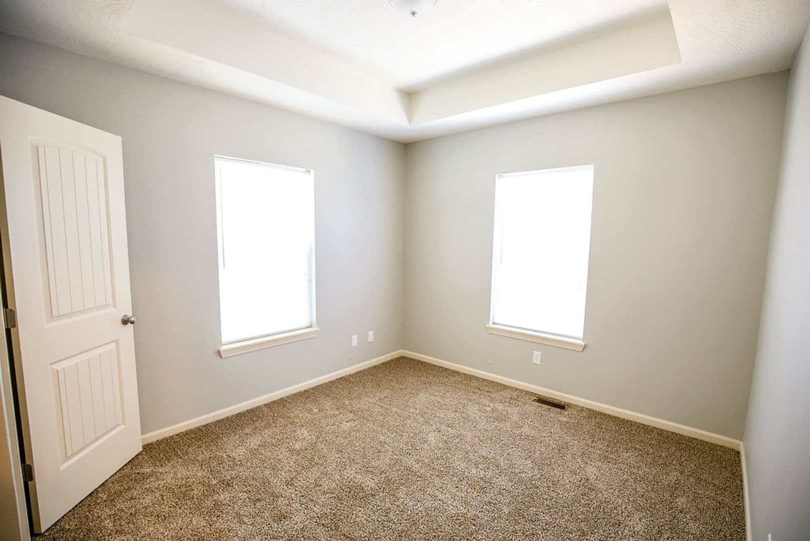 Springfield House: 615 E. Meadowmere