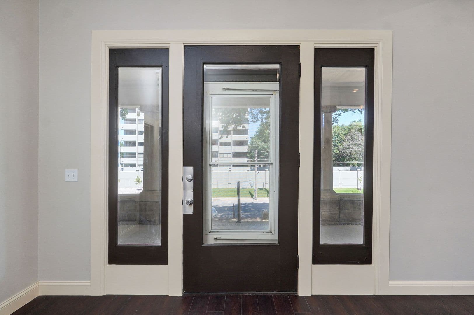 Springfield Apartment: 920 E Walnut St
