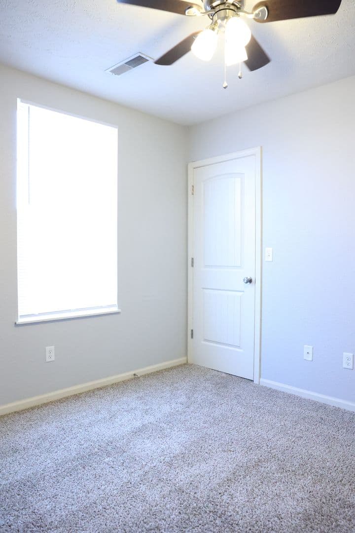 Springfield Apartment: 608 W Mt Vernon
