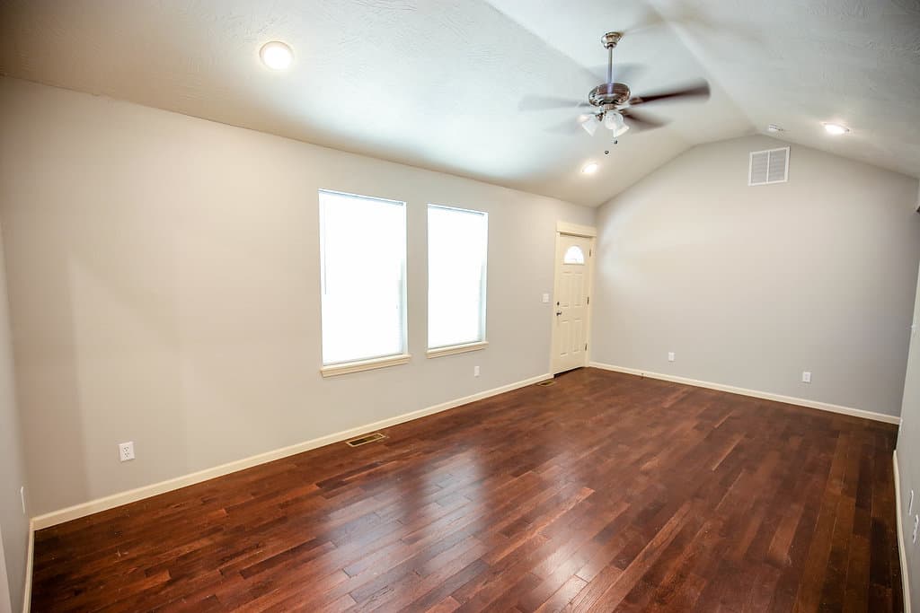 Springfield House: 615 E. Meadowmere