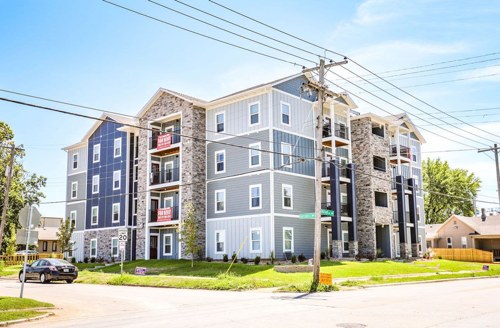 Springfield Apartment: 600 E Harrison
