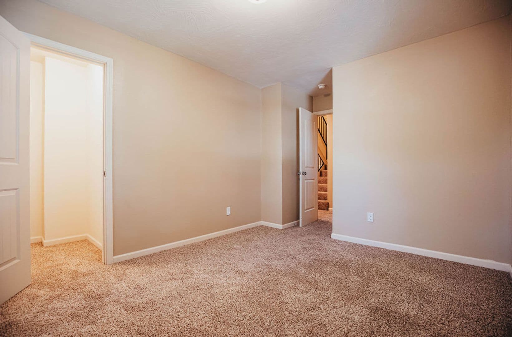 Springfield Apartment: 512 S. Main