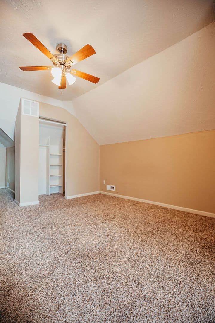 Springfield Apartment: 512 S. Main