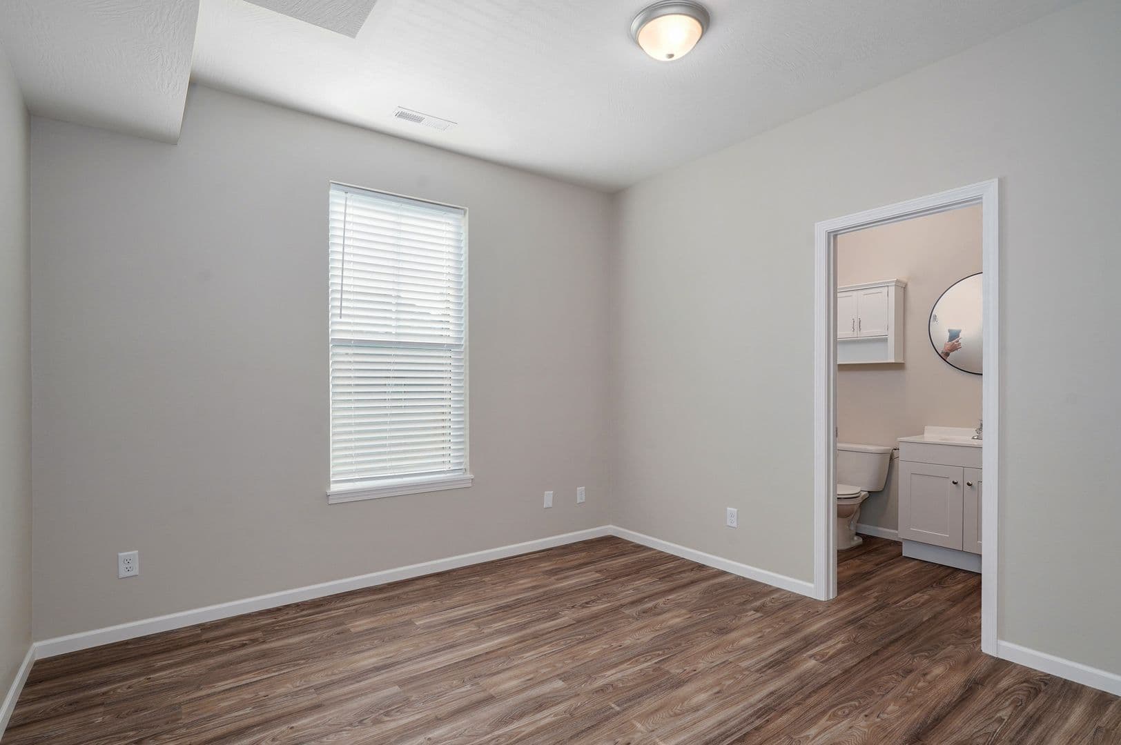 Springfield Apartment: 311 S Florence Ave