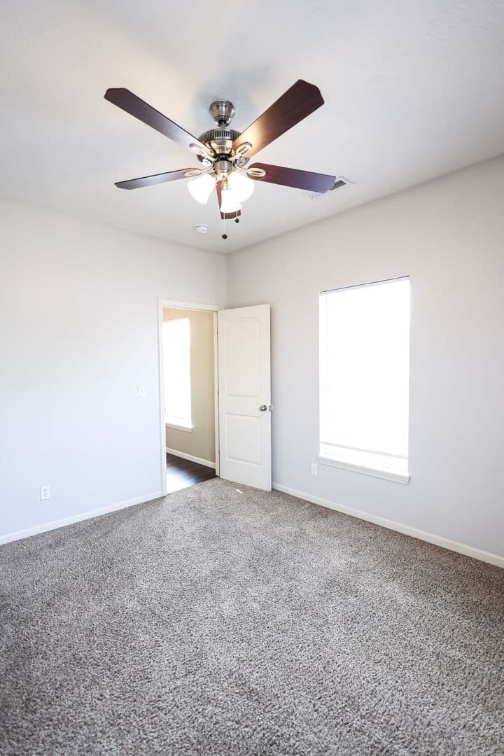 Springfield Apartment: 414 E Harrison