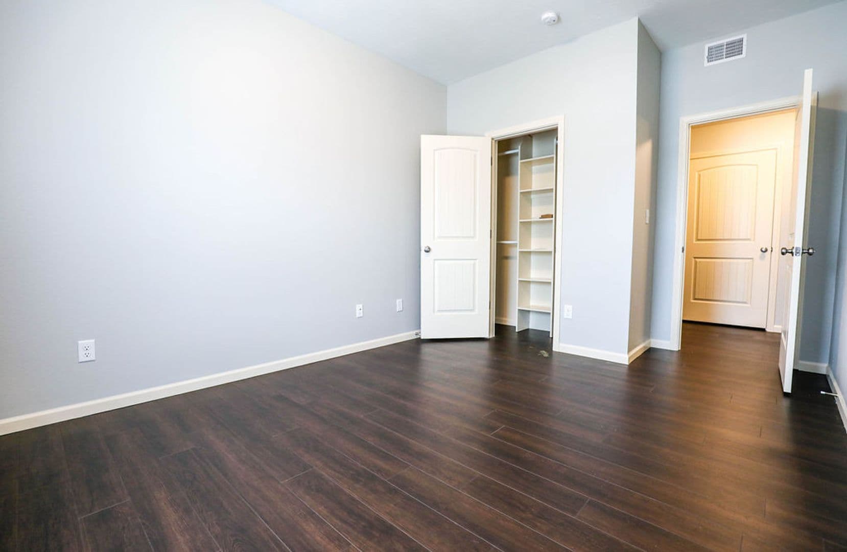 Springfield Apartment: 600 E Harrison