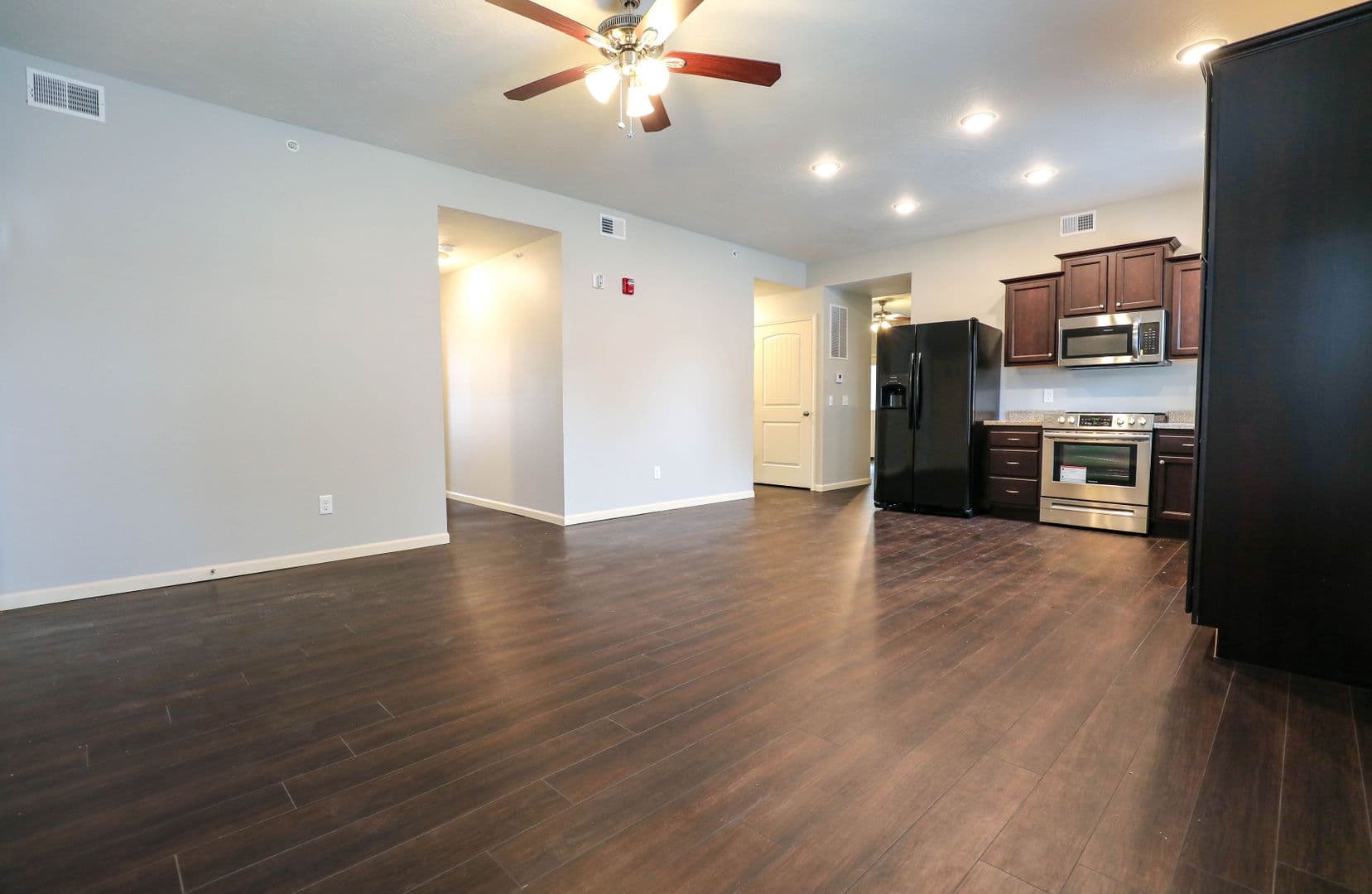 Springfield Apartment: 600 E Harrison