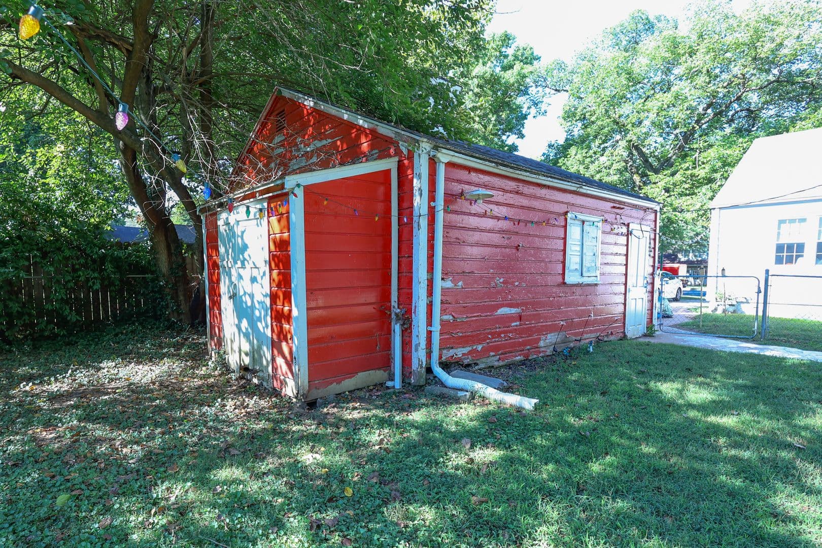 Springfield House: 1212 S. National